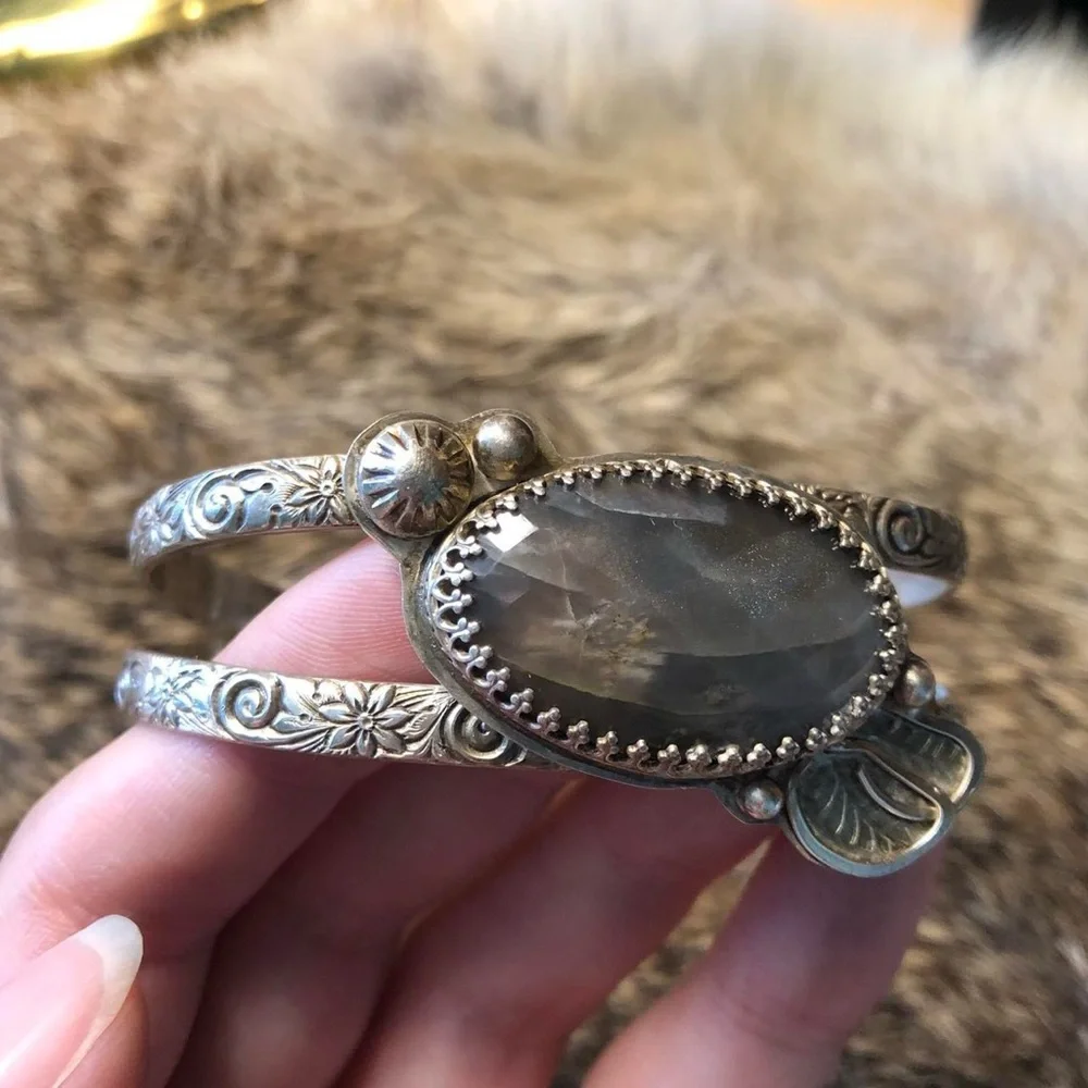 STUNNING sterling silver artisan made moonstone floral cuff bracelet - Picture 2 of 5